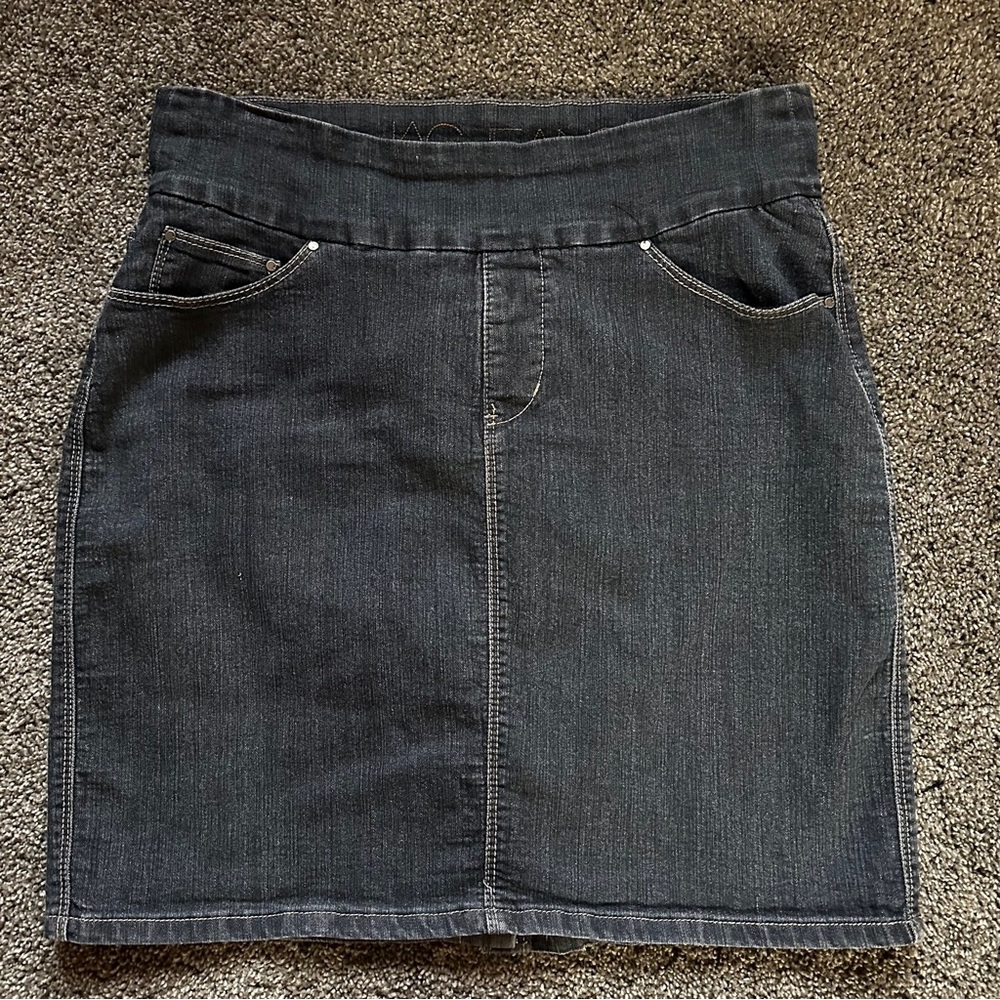Jag Jeans pull on denim skirt with wide waist band